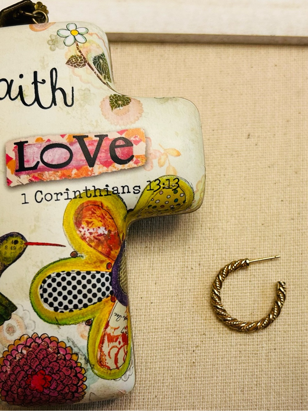 Retired James Avery 14k yellow hoop earring